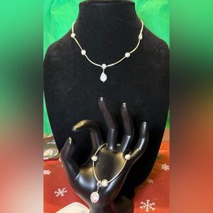 Gold and Pearl Necklace with Teardrop Pendant